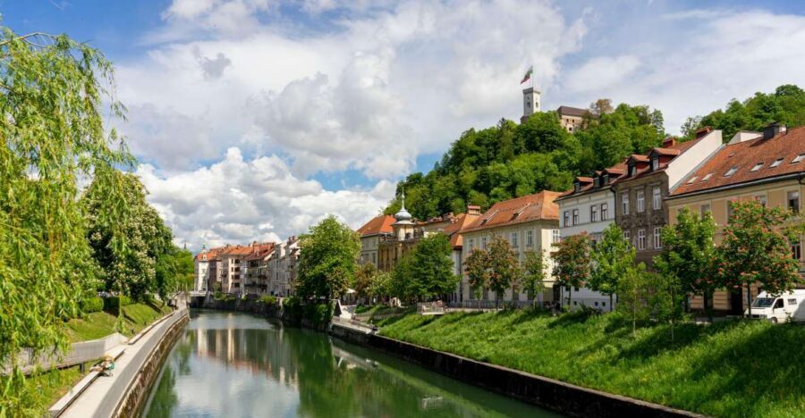Best of Ljubljana: Private tour with Ljubljana born guide - A 2-hour private walk in central Ljubljana that actually feels local