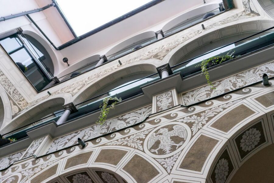 Best of Ljubljana: Private tour with Ljubljana born guide - Central Market tastings: where your appetite turns into cultural understanding