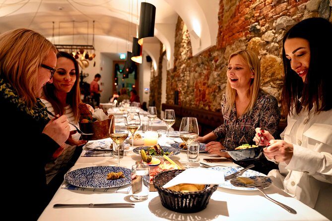 Food is Love - Meeting at Vetrinjski dvor and what that means for your timing