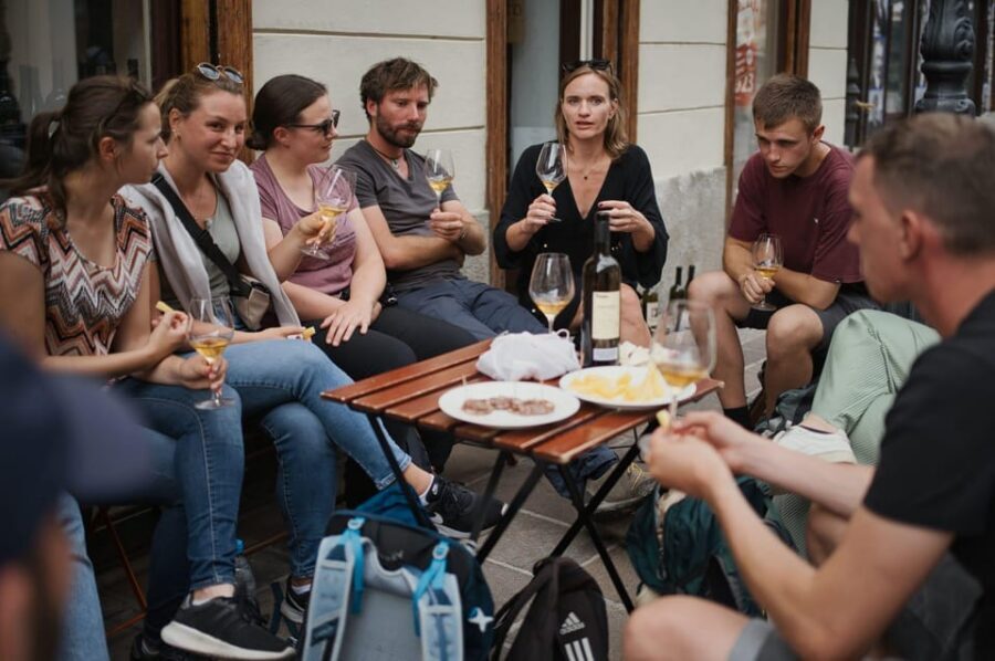 Food & Wine tour with a Sommelier - The Farmers Market Moment: Your Palate Gets a Starting Point