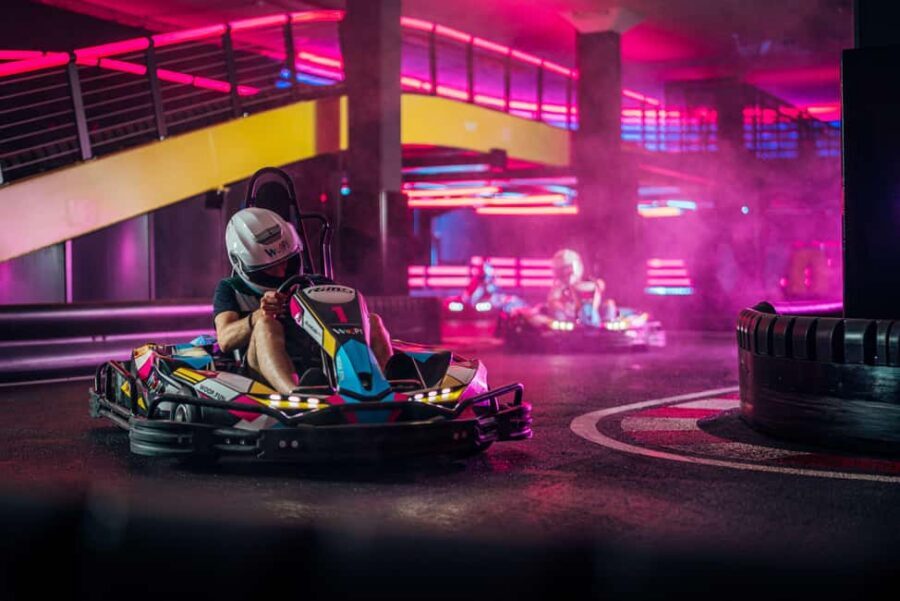 Gokart experience at Woop! karting - the fastest attraction - Your 10-minute race on a multilevel, ups-and-downs track