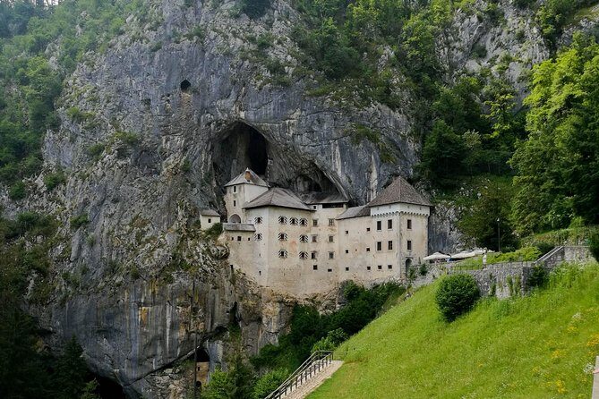 Group tour to Postojna Cave from Koper - with unique cave train - Comfort and packing tips: jackets, shoes, and pace
