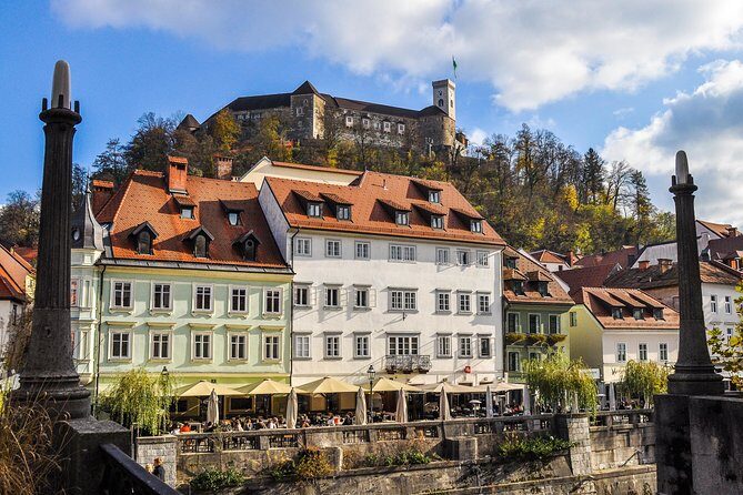 Historic Ljubljana Tour with Ljubljana Castle included - Central Market: a short stop that gives you local flavor fast
