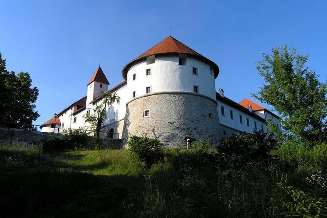 Idrija Half Day Excursion: UNESCO Town including Castle and Mine Tour from Ljubljana - Rudnik Zivega Srebra Idrija: Anthony’s Shaft and the underground Holy Trinity chapel