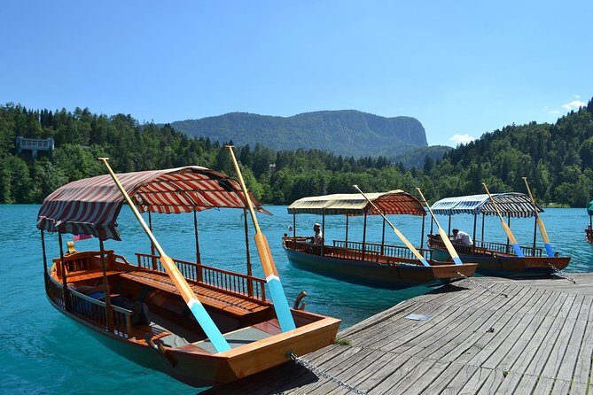Lake Bled Half Day Excursion from Ljubljana - Lake Bled Shore Walk: Emerald Views With a Real Pace