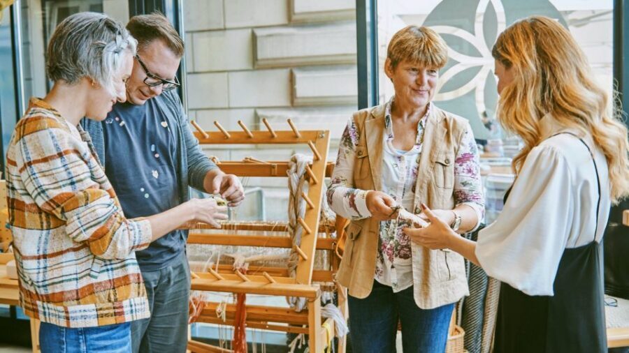 Ljubljana: Interactive Workshop with Experienced Weaver - Learning Weaving History Without Making It a Textbook