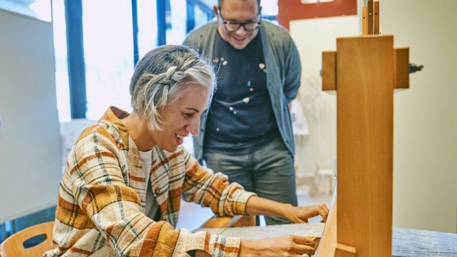 Ljubljana: Interactive Workshop with Experienced Weaver - Accessibility, Languages, and Who This Suits Best