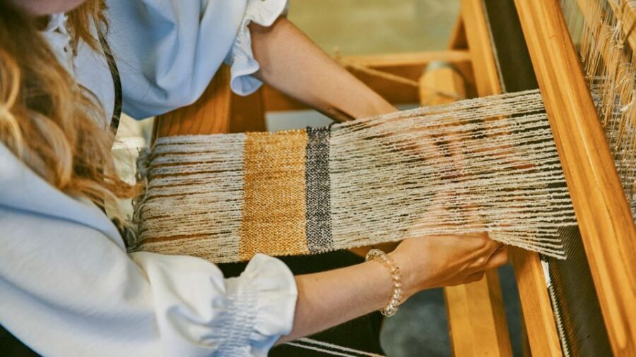 Ljubljana: Interactive Workshop with Experienced Weaver - What 75 Minutes of Weaving Actually Looks Like