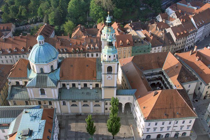 Private Walking Tour of Ljubljana Old Town - Two Hours in Ljubljana: Pacing, Comfort, and Timing