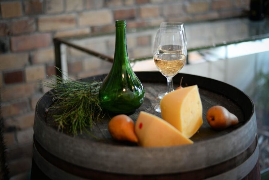 Sip & Step: A Flavorful Walk Through Koper's History - Entering the walled story through Muda Gate