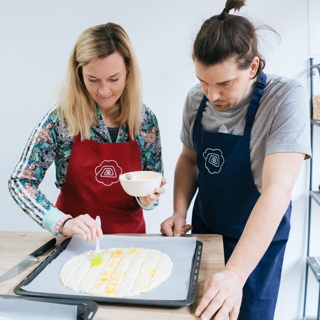 Slovenia: Belokranjska Pogača Cooking Class - Group size and private options: small feels personal