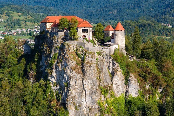 Slovenian highlights - Lake Bled, Postojna Cave & Predjama Castle from Ljubljana - Why This One-Day Highlights Tour Works So Well