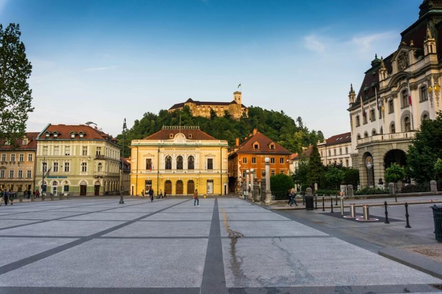 Trieste: Ljubljana Capital of Slovenia Tour - Congress Square and the rest of the old-town circuit