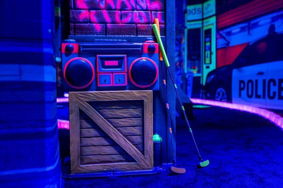 Woop! Glow Golf: Maribor - Woop! Glow Golf Maribor: neon mini golf in the Drava Region