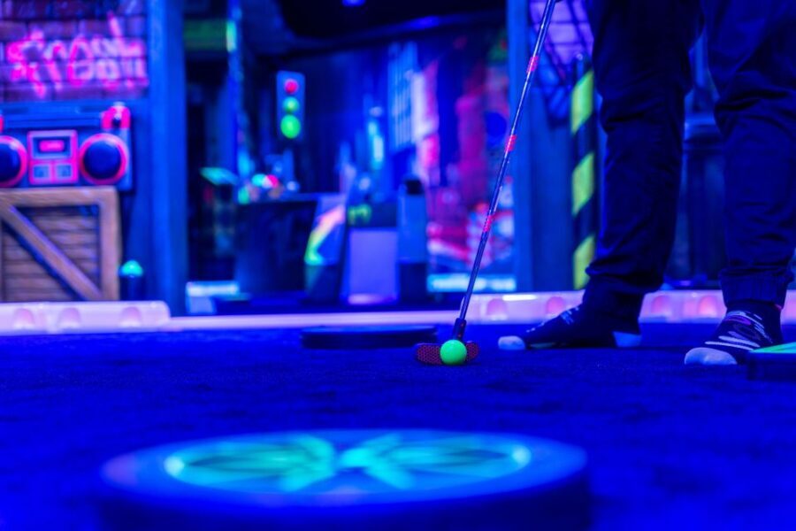 Woop! Glow Golf: Maribor - Team rules and age setup (so you don’t get surprised)